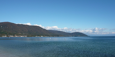 琵琶湖と比良山系